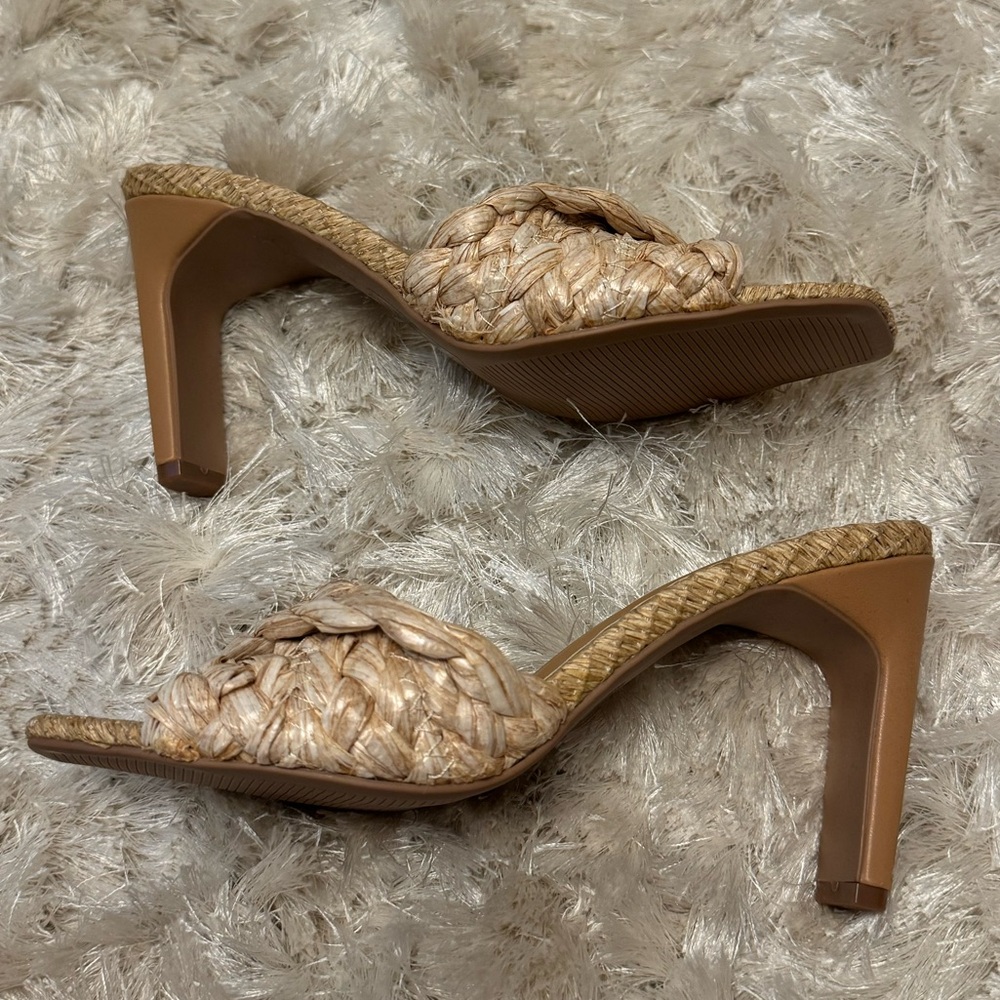 Qupid Kori Woven Peep Toe Heeled Sandals Size 7